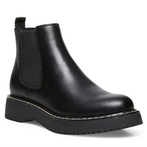Steve Madden womens chelsea boots size 9